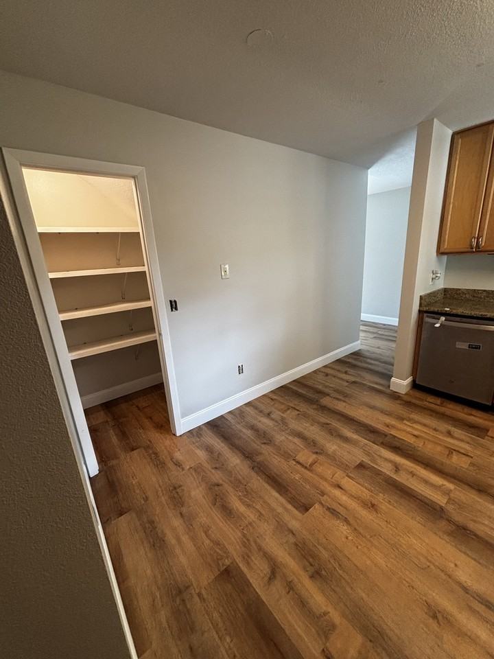 454 E Springtree Way #NA - Photo 7 of 25