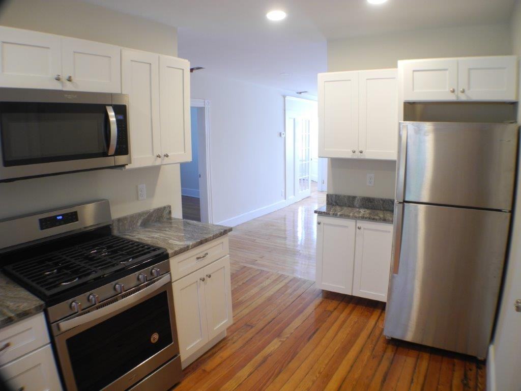 1627 Cranston St #1 - Photo 2 of 15
