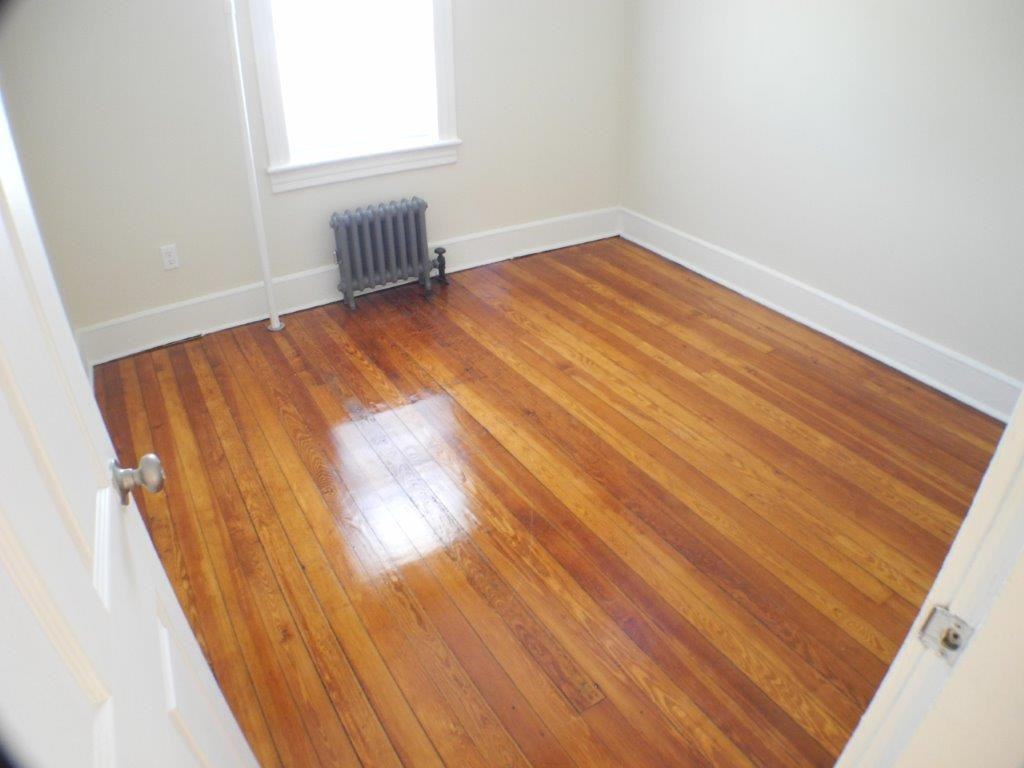 1627 Cranston St #1 - Photo 5 of 15