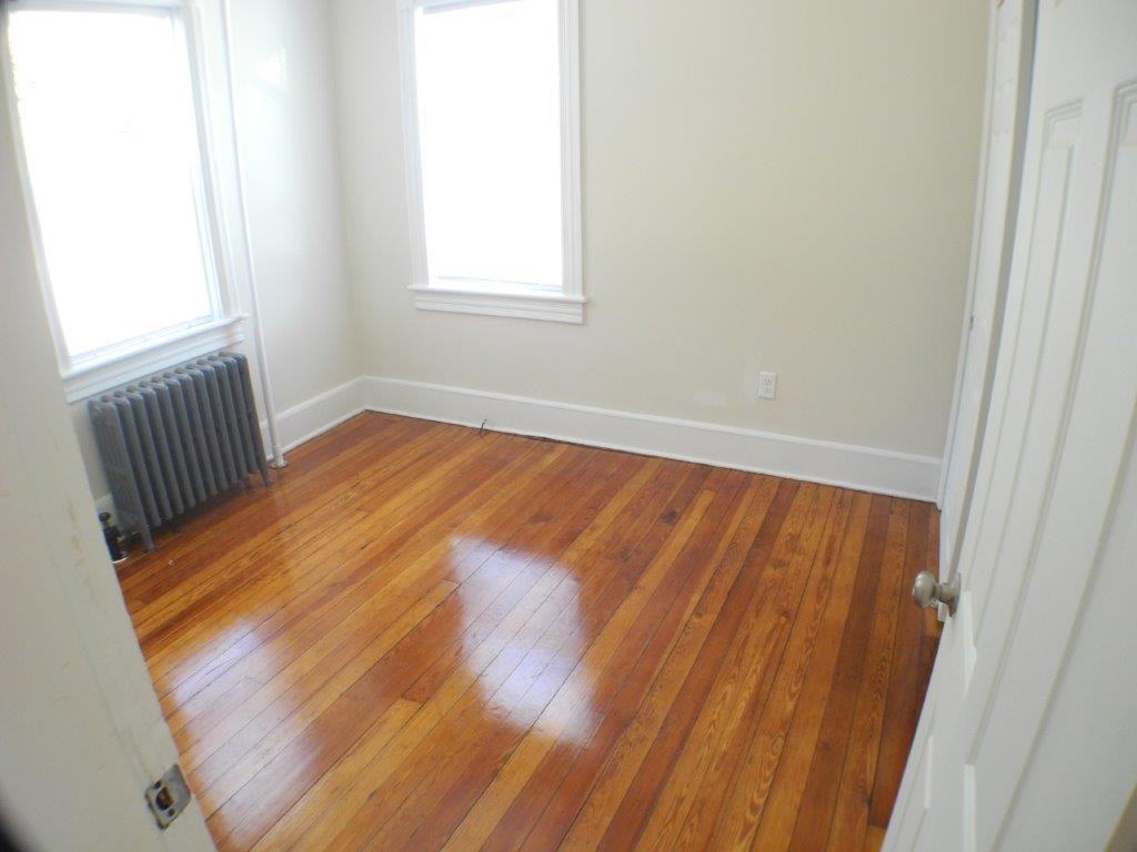 1627 Cranston St #1 - Photo 6 of 15
