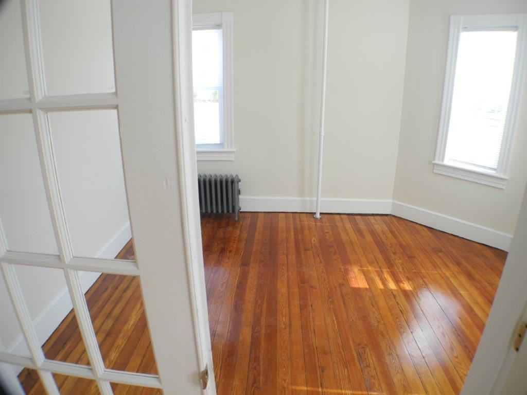 1627 Cranston St #1 - Photo 7 of 15