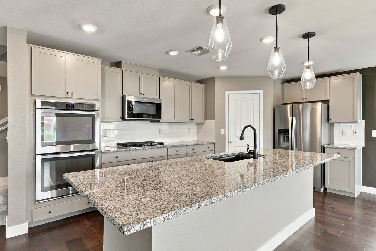 7930 Brookside Falls Ct #NA - Photo 2 of 39