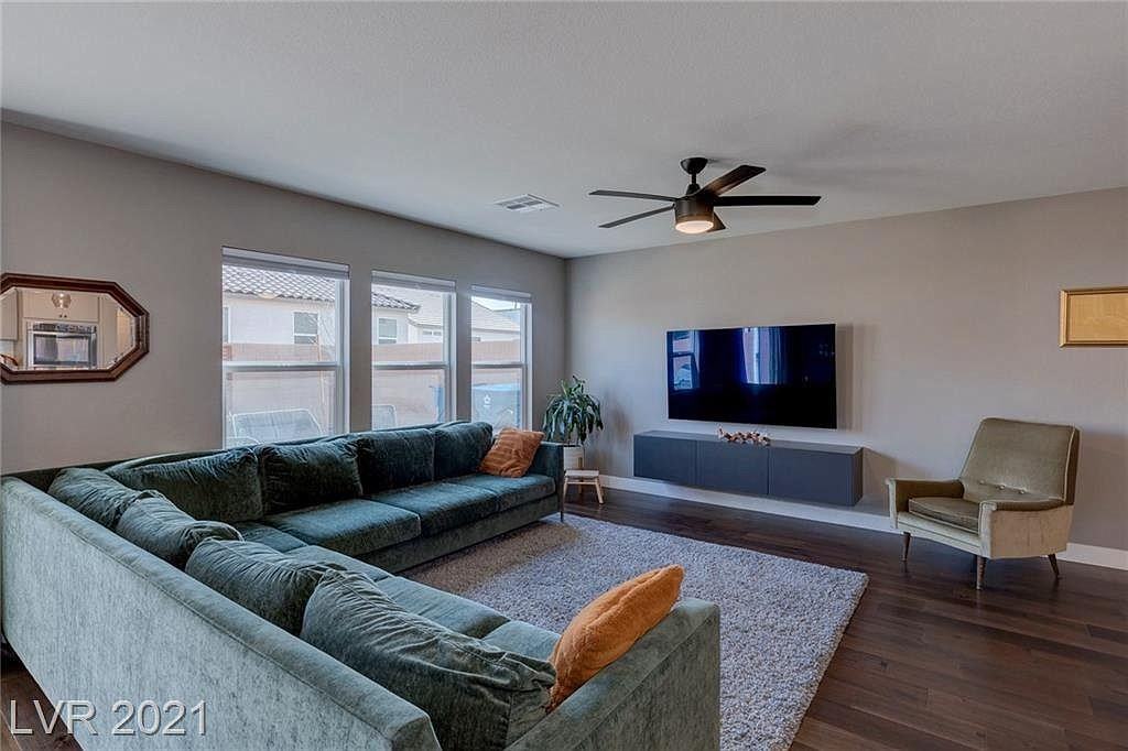 7930 Brookside Falls Ct #NA - Photo 6 of 39