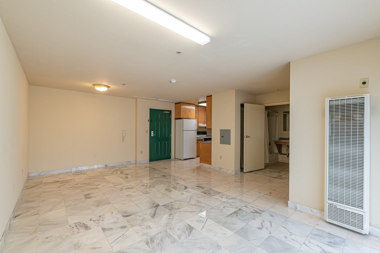 2175 California - Photo 3 of 7