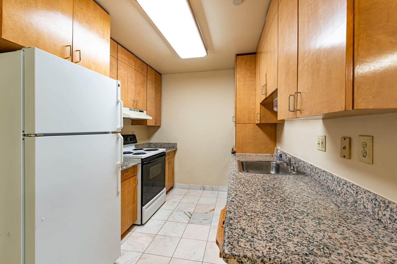 2175 California - Photo 4 of 7