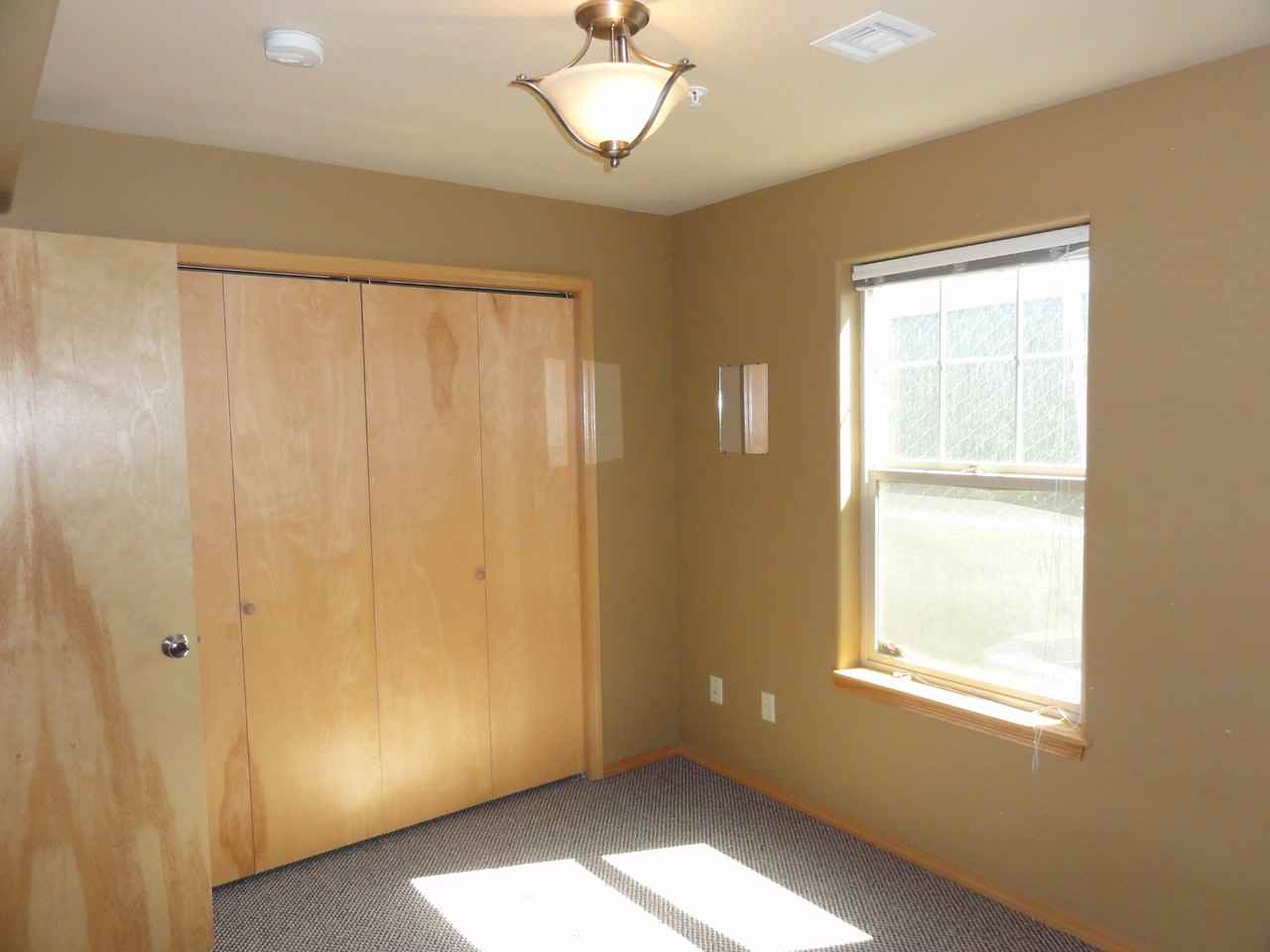 315 E Main St #D - Photo 7 of 15