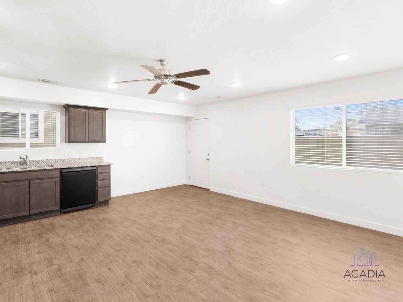 7427 W Laxey St - Photo 3 of 23