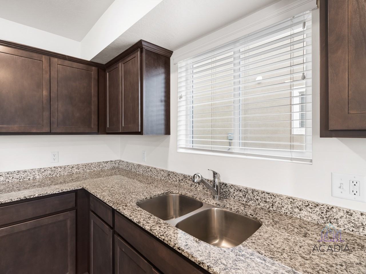 7427 W Laxey St - Photo 6 of 23