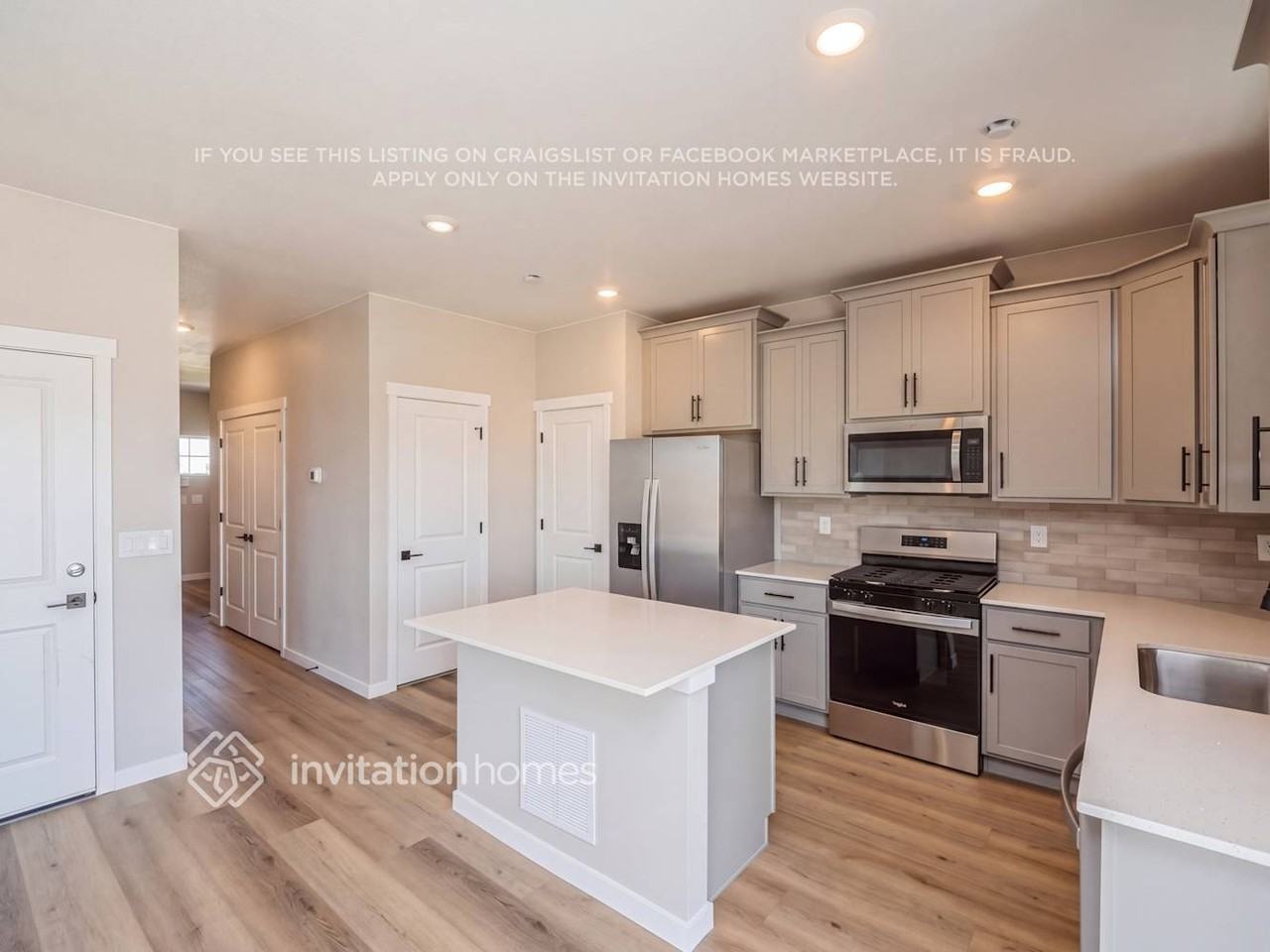 9351 Yampa St - Photo 4 of 23