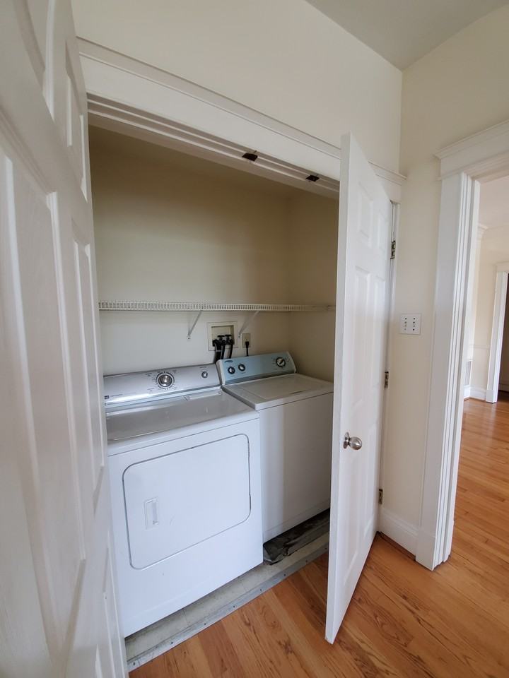 5861 Nina Pl #1W - Photo 6 of 10