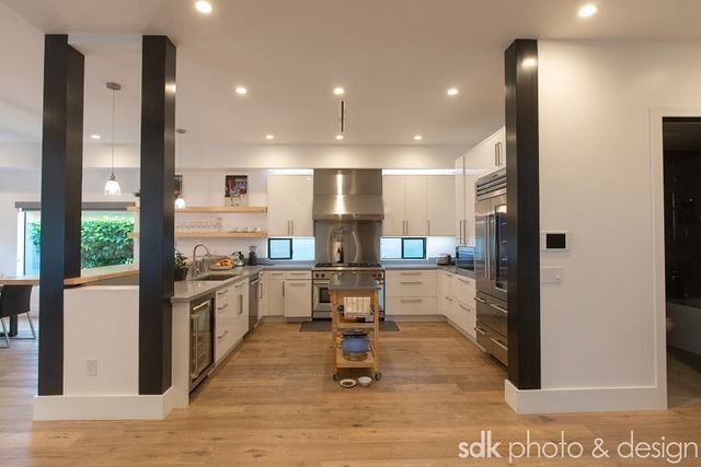 3044 Military Ave - Photo 2 of 12