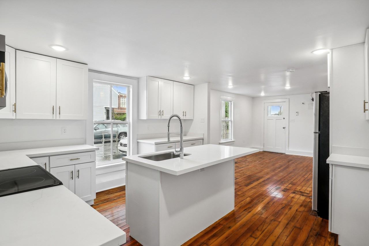 4538 S Liberty St #102 - Photo 5 of 10