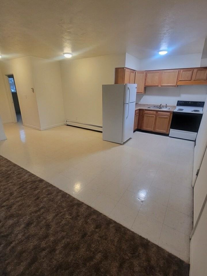 612 Walters St #612 - Photo 2 of 9