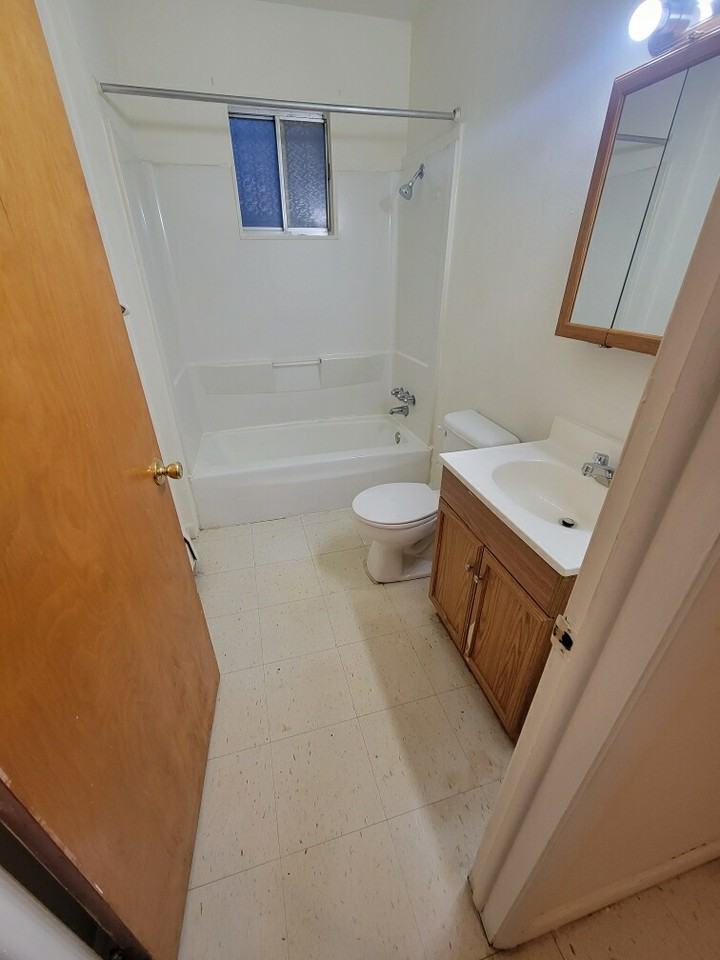 612 Walters St #612 - Photo 4 of 9