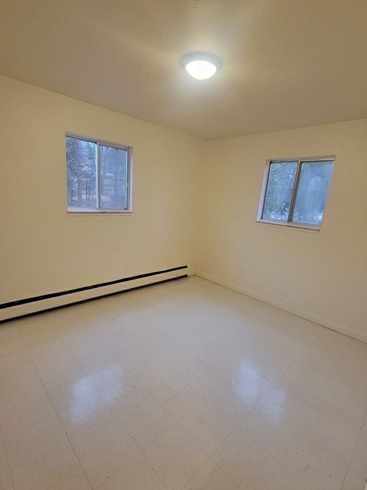 612 Walters St #612 - Photo 6 of 9