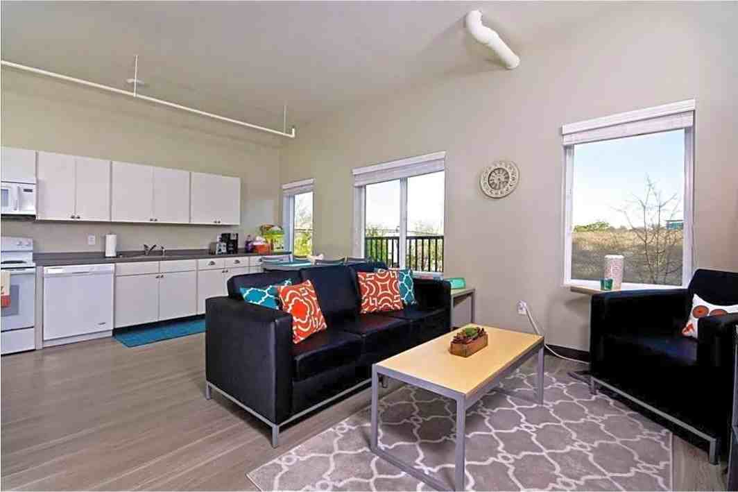 324 Vine St #8D - Photo 7 of 10