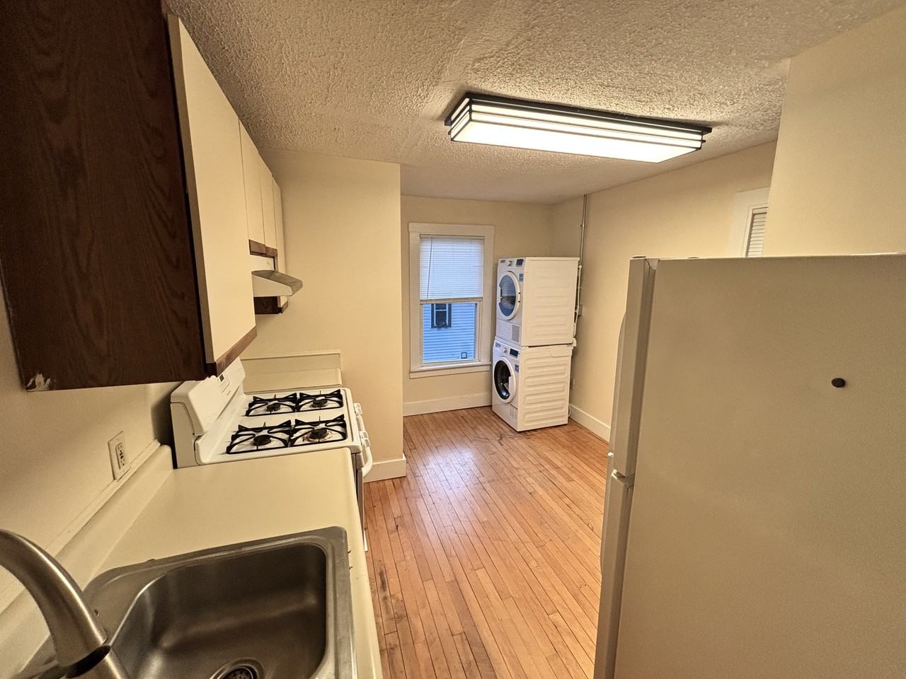 95 Union St #B - Photo 5 of 8