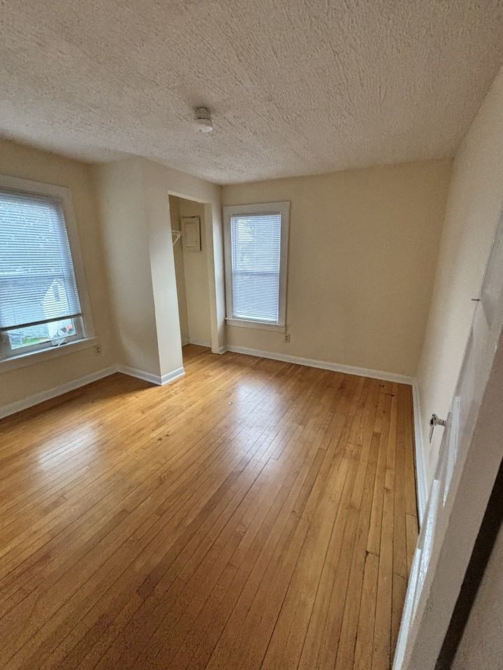 95 Union St #B - Photo 6 of 8