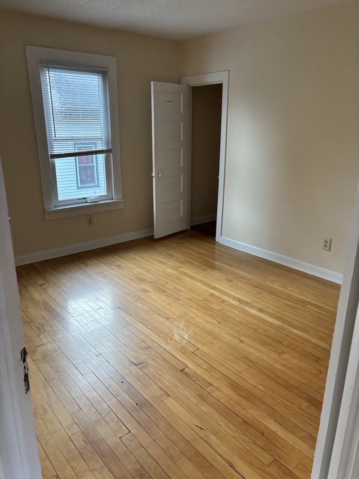 95 Union St #B - Photo 7 of 8