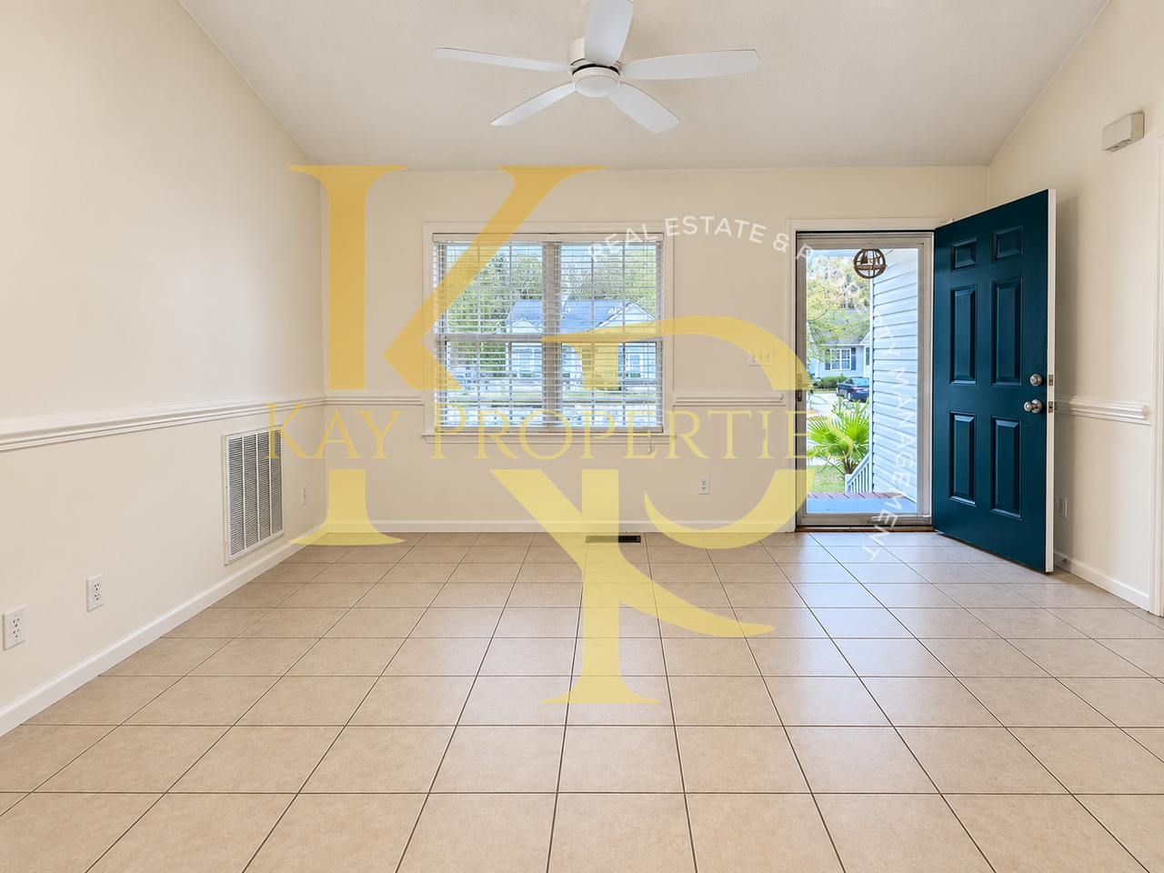 136 Creek Commons Ave - Photo 2 of 20