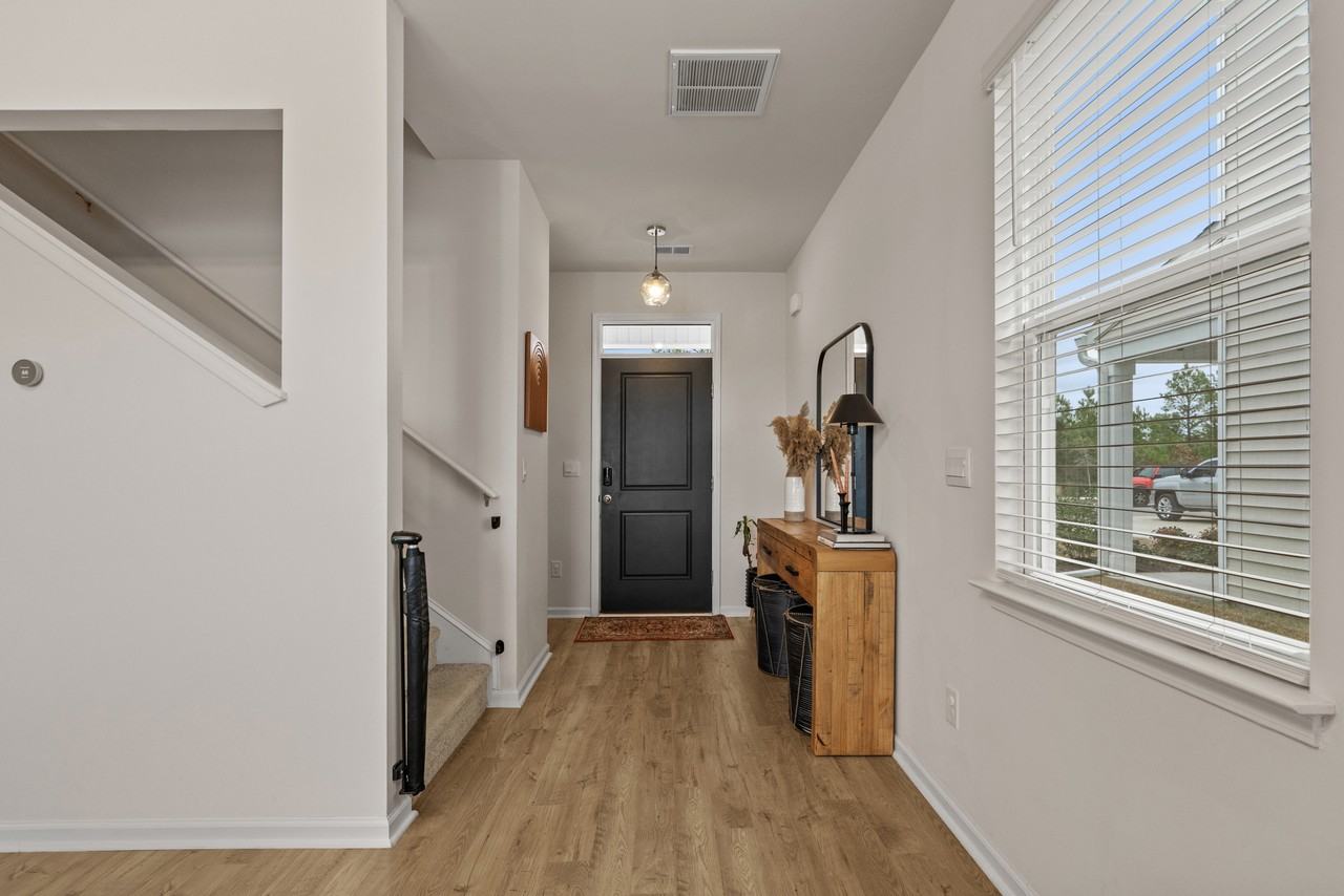 3343 Bells Lake Cir - Photo 5 of 37