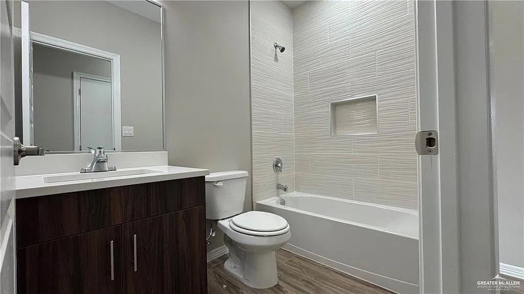 2313 N 43rd St #1 - Photo 5 of 13