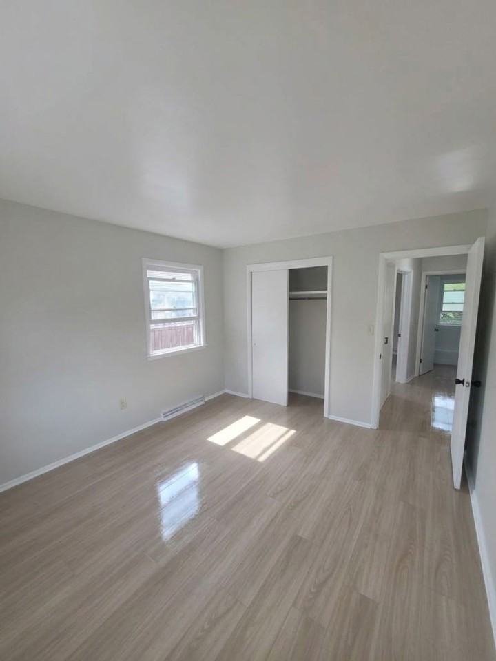 1531 Harrison St - Photo 3 of 7