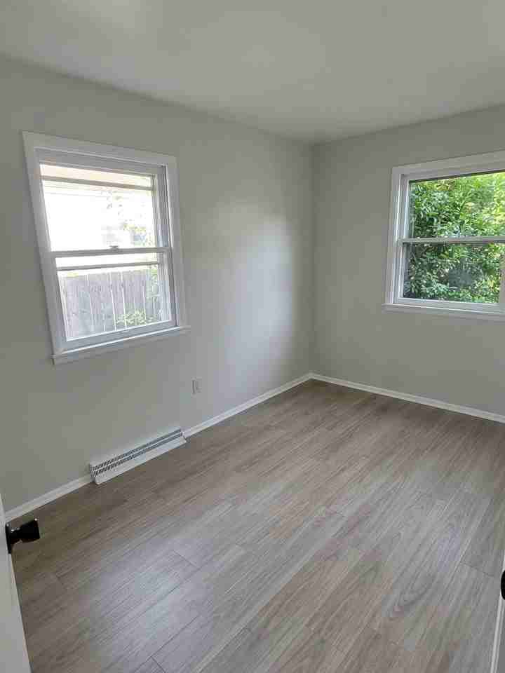 1531 Harrison St - Photo 6 of 7