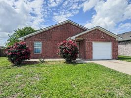 featured image of 1712 Manor Garden Curv