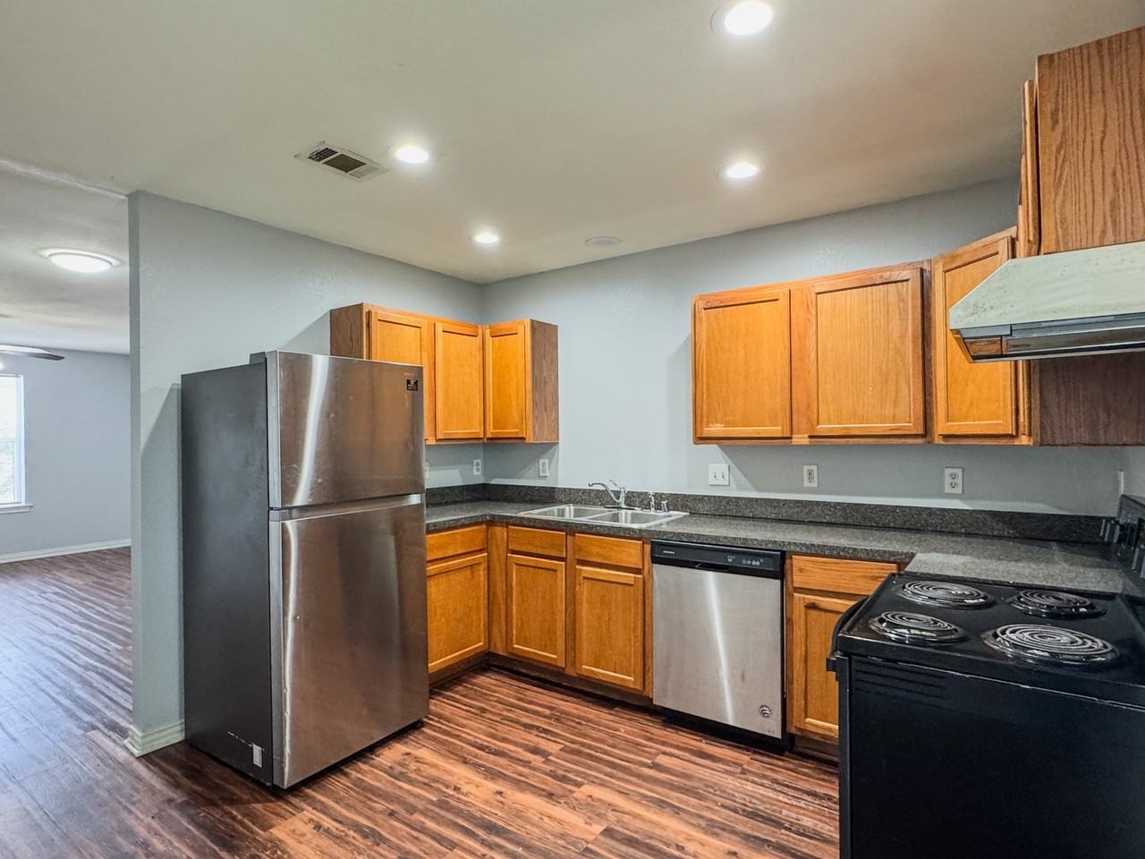 1712 Manor Garden Curv - Photo 5 of 11