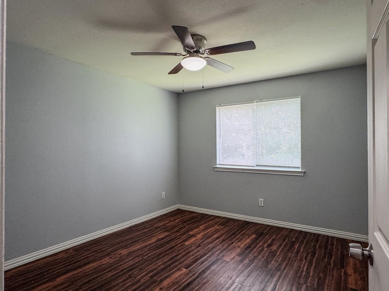 1712 Manor Garden Curv - Photo 6 of 11
