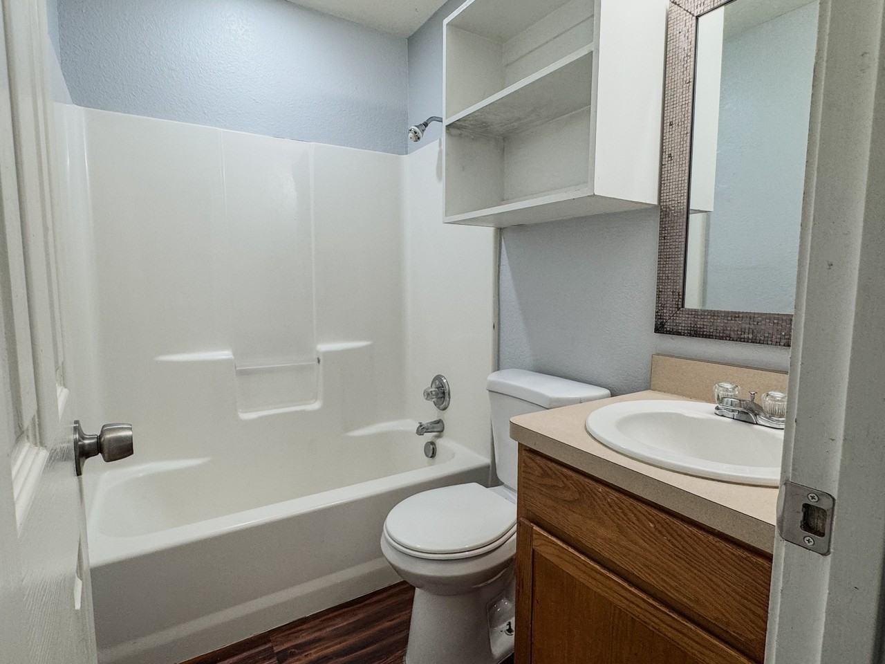1712 Manor Garden Curv - Photo 7 of 11