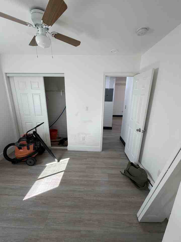 1068 Sutter Ave #H - Photo 7 of 7