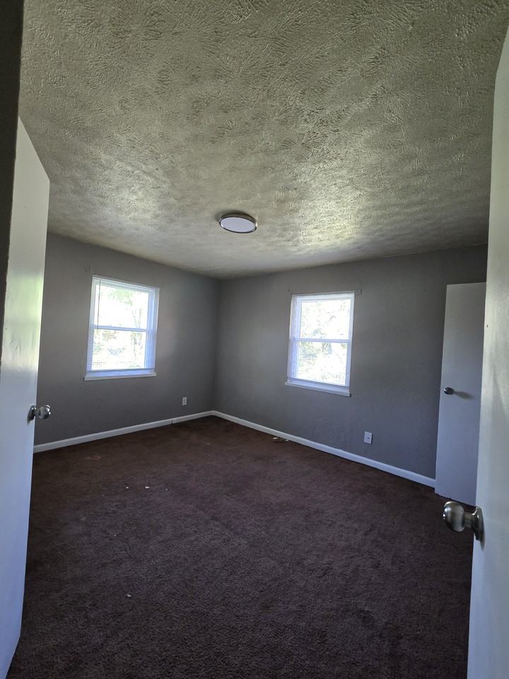 1921 W Grand Ave #3 - Photo 3 of 7