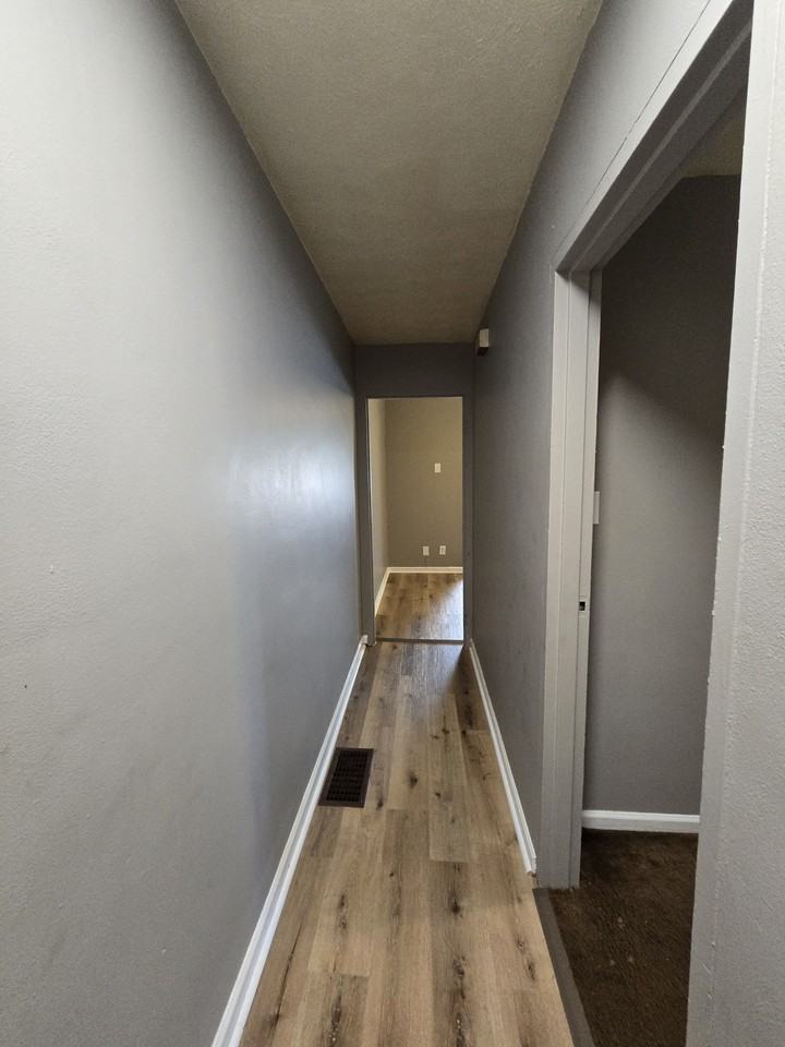 1921 W Grand Ave #3 - Photo 6 of 7