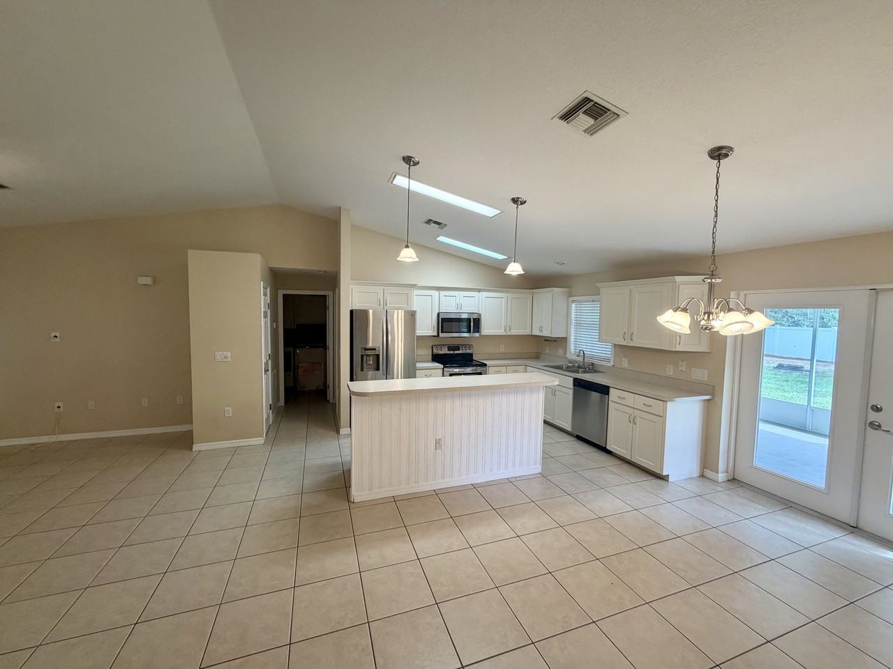 266 Meadowlark Ave - Photo 3 of 15
