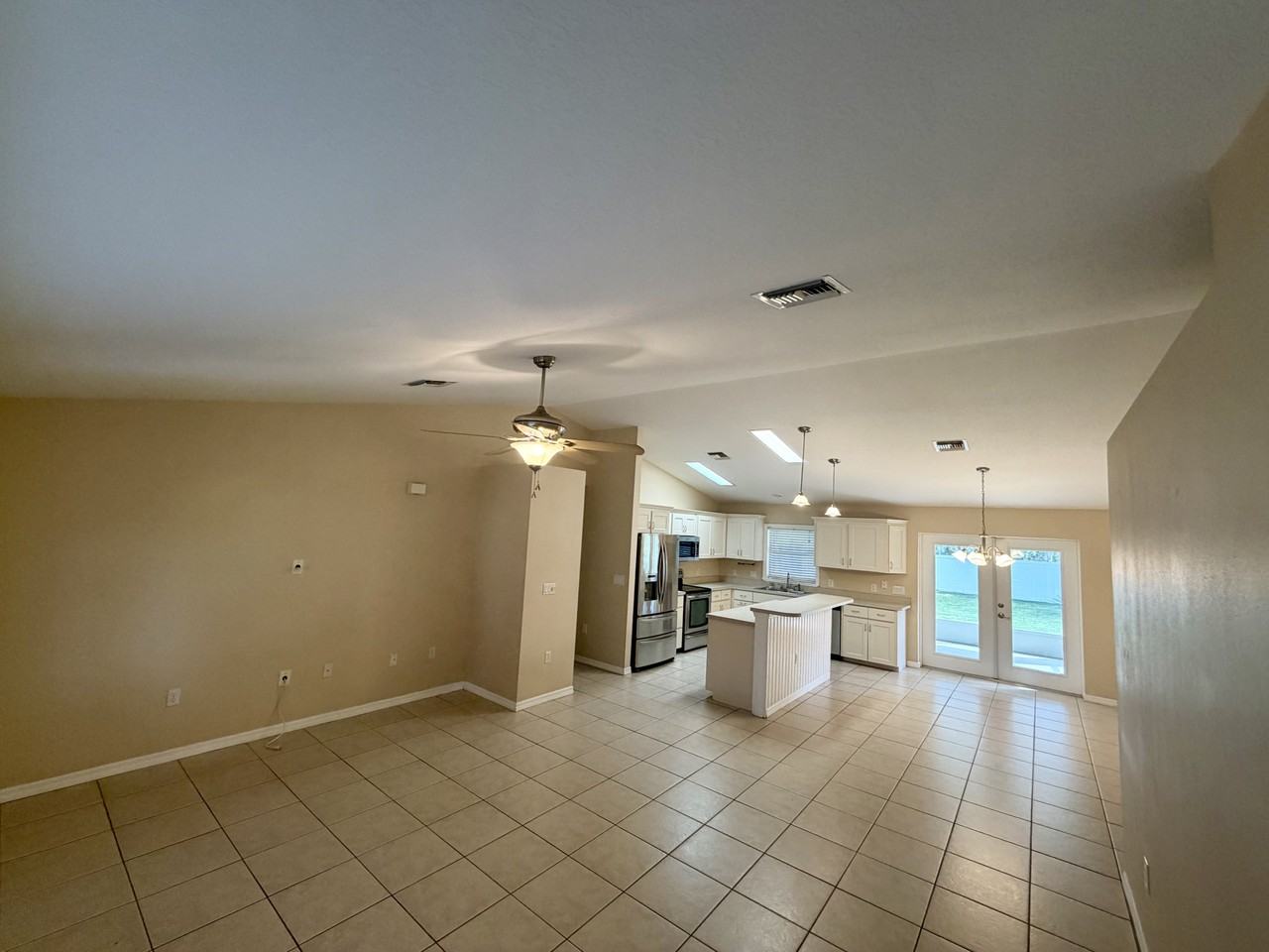 266 Meadowlark Ave - Photo 4 of 15
