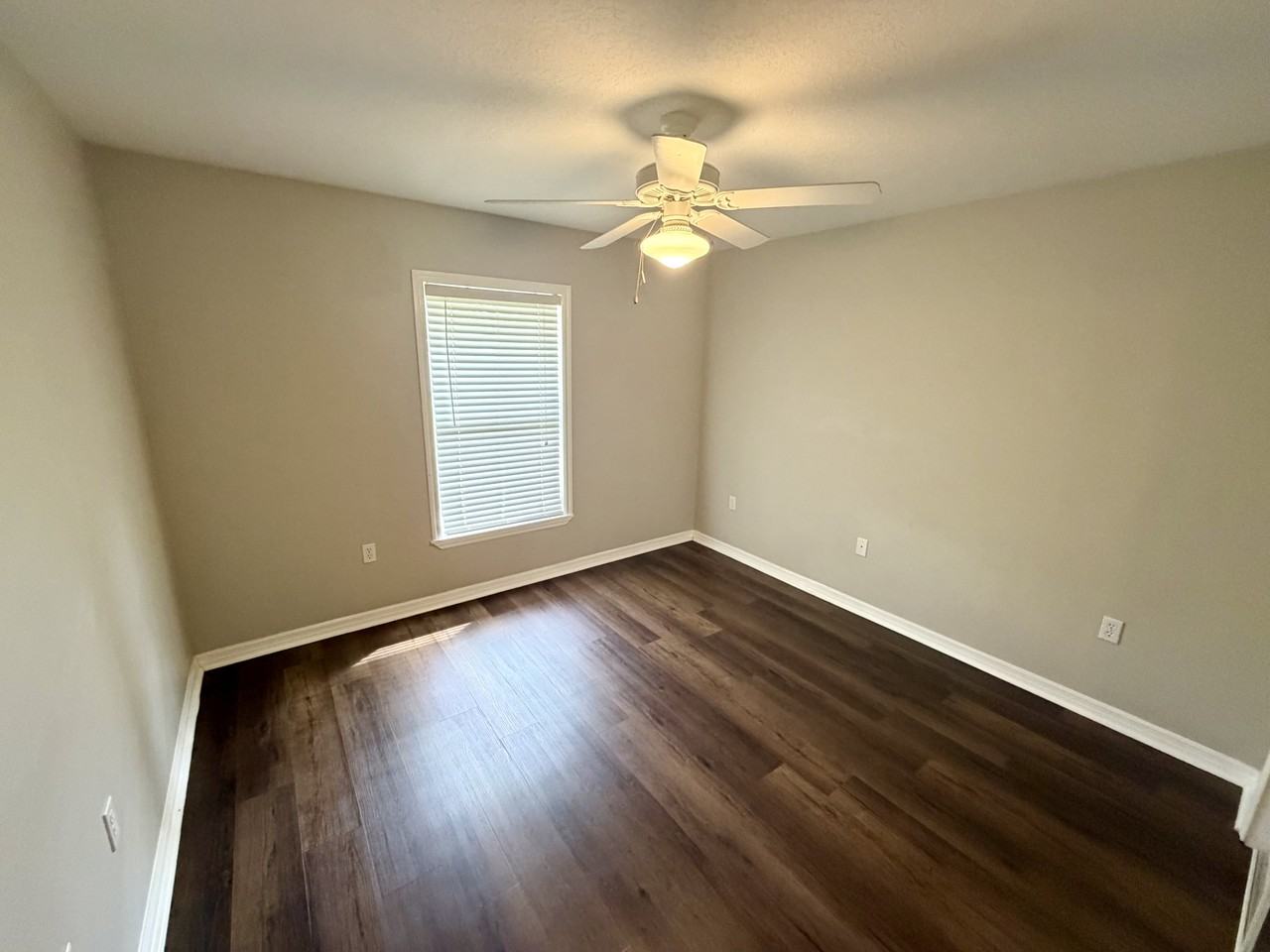 266 Meadowlark Ave - Photo 5 of 15