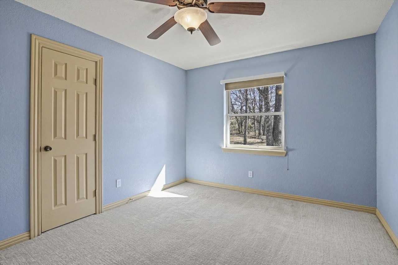 11549 S 49th West Ave - Photo 4 of 30