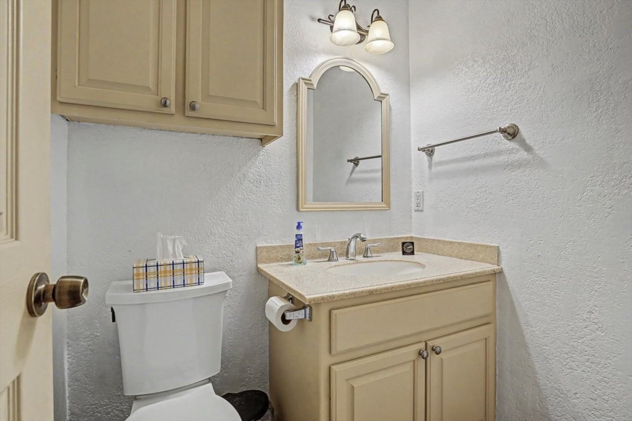 11549 S 49th West Ave - Photo 6 of 30