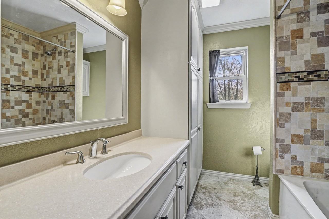 11549 S 49th West Ave - Photo 7 of 30