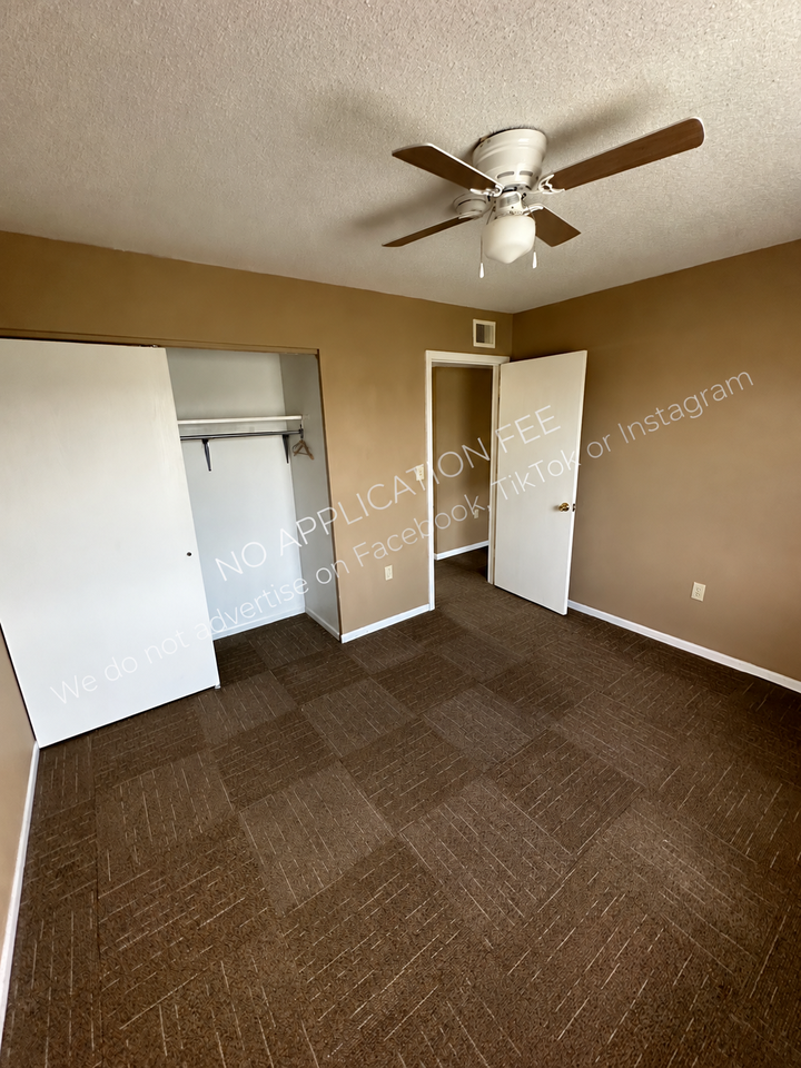 1518 W 14th St - Photo 6 of 8