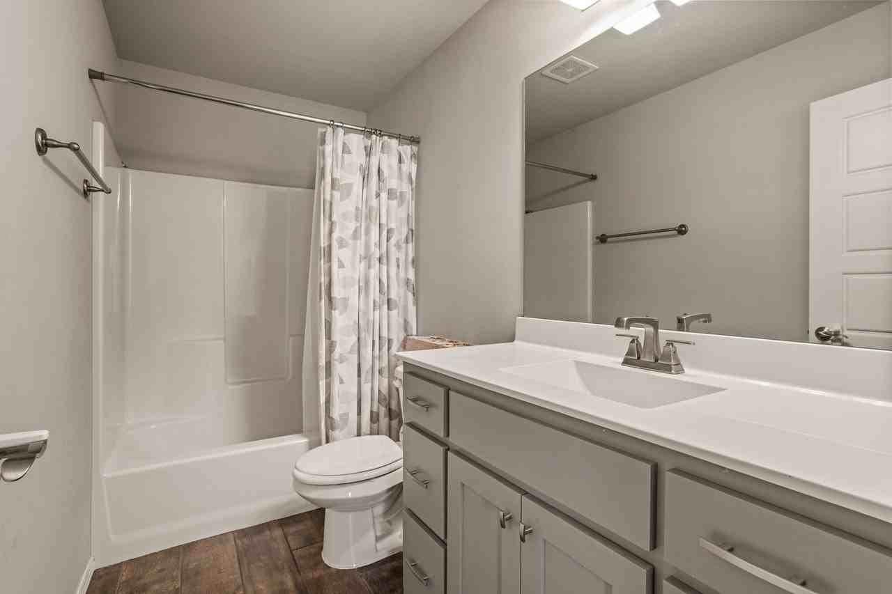 1901 E Winston St - Photo 5 of 28