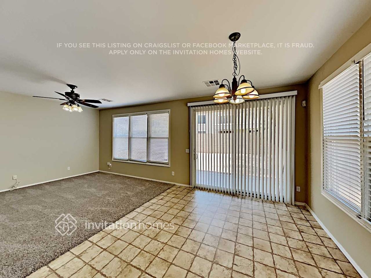 15120 W Mercer Ln - Photo 3 of 17