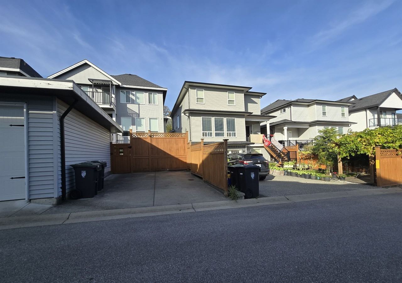 A0074 - 20522 70 Avenue (Bsmt) - 1 - Photo 2 of 19