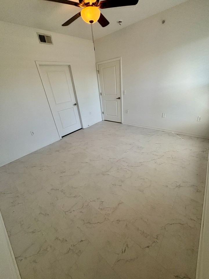 Renaissance Pointe - Photo 6 of 7