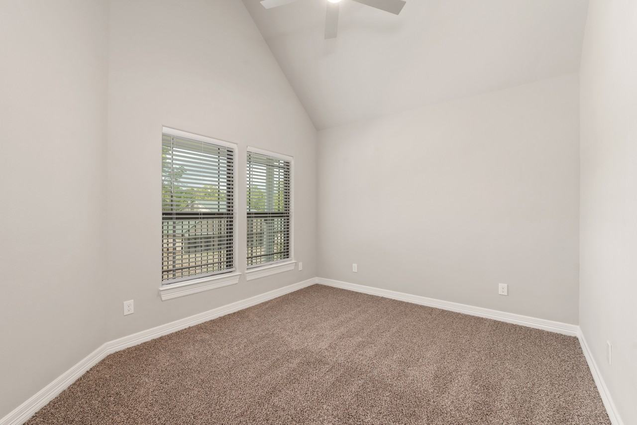 407 Aurora Ct #407 - Photo 3 of 28