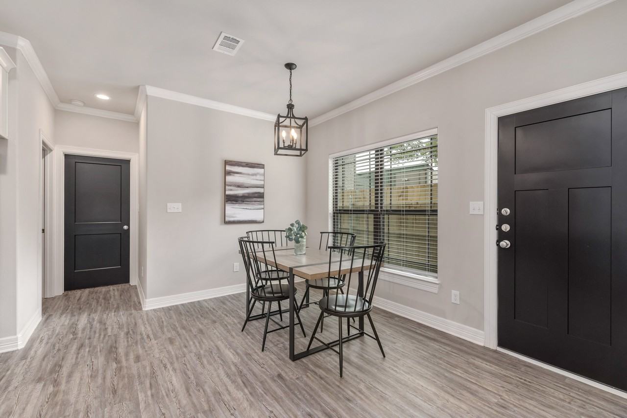 400 Aurora Ct #400 - Photo 3 of 22
