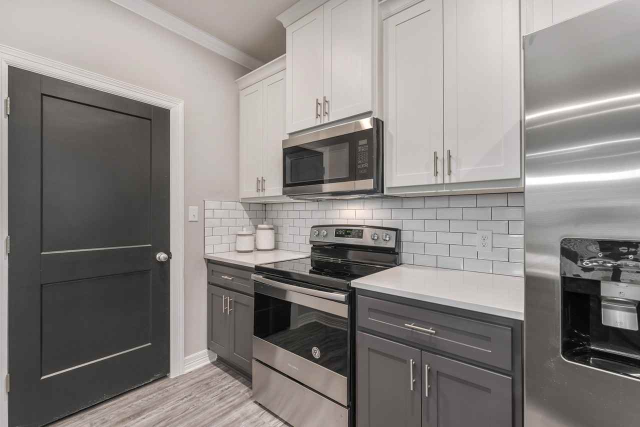 400 Aurora Ct #400 - Photo 5 of 22
