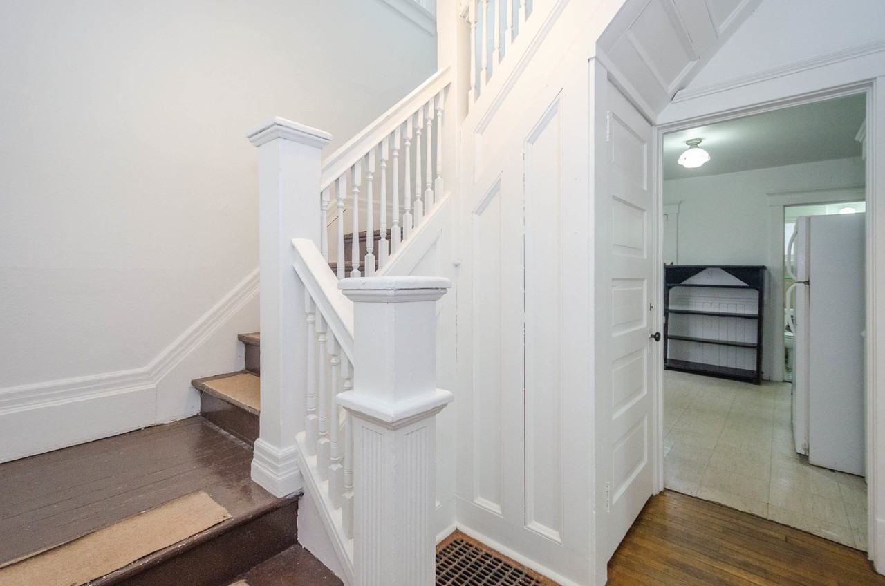 1356 Wilmot Ct #1 - Photo 5 of 35
